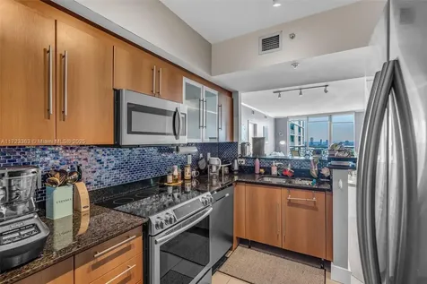 325 S Biscayne Boulevard Miami FL 33131