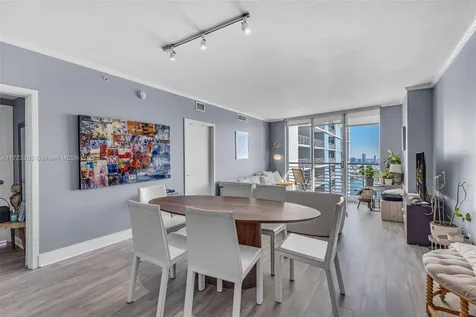 325 S Biscayne Boulevard Miami FL 33131