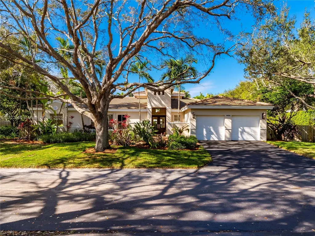 15040 SW 75th Court Palmetto Bay FL 33158