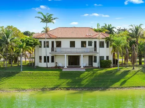 7945 SW 193rd Street Cutler Bay FL 33157
