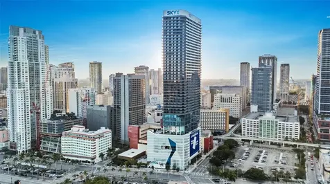 398 NE 5th Street Miami FL 33132