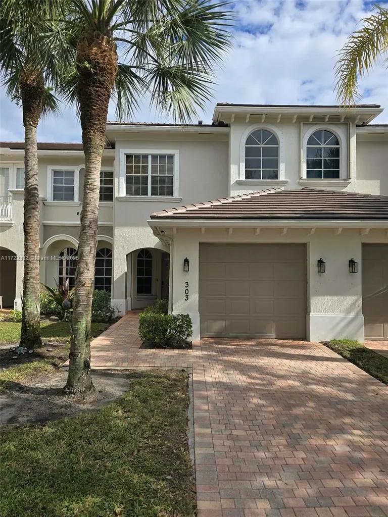 6421 Bella Circle Boynton Beach FL 33437