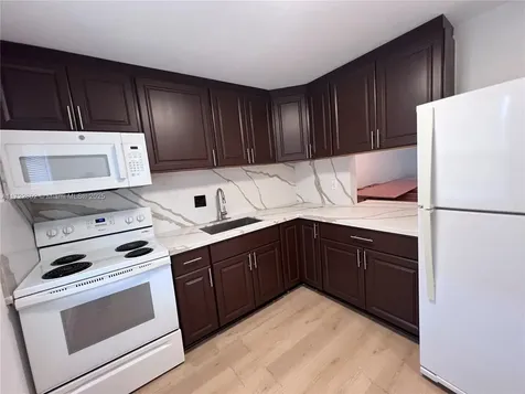 7400 NW 4th Place Margate FL 33063