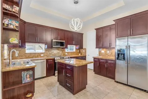 8135 NW 164th Terrace Miami Lakes FL 33016