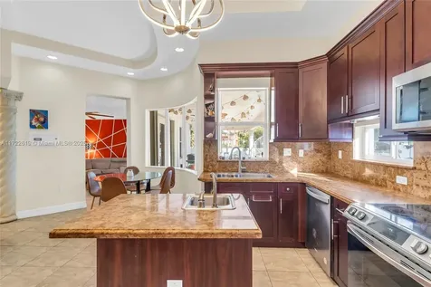 8135 NW 164th Terrace Miami Lakes FL 33016