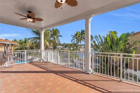 8135 NW 164th Terrace Miami Lakes FL 33016