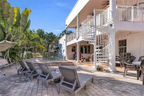 8135 NW 164th Terrace Miami Lakes FL 33016