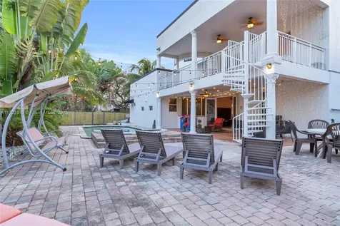 8135 NW 164th Terrace Miami Lakes FL 33016