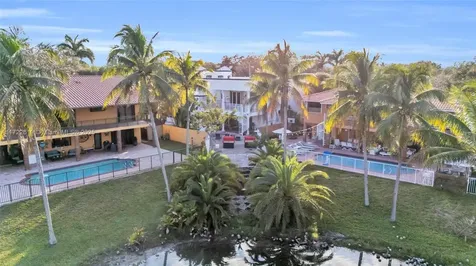 8135 NW 164th Terrace Miami Lakes FL 33016