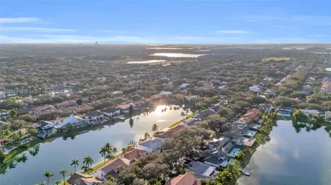 8135 NW 164th Terrace Miami Lakes FL 33016