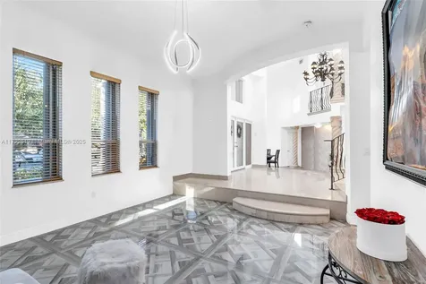 8135 NW 164th Terrace Miami Lakes FL 33016