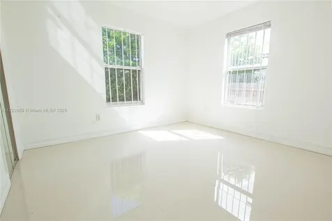 575 NW 49th Street Miami FL 33127