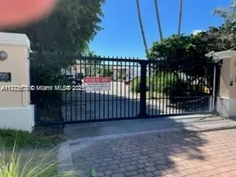 14501 SW 67th Avenue Coral Gables FL 33158