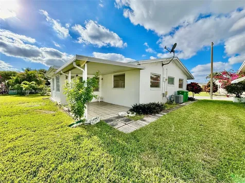 4904 NW 42nd Terrace Tamarac FL 33319