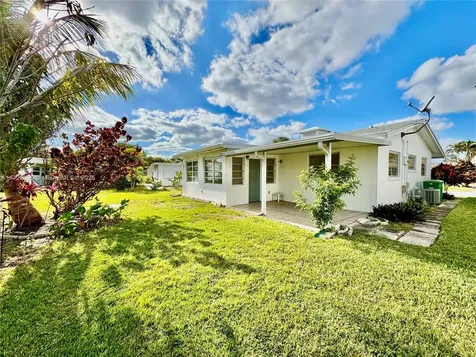 4904 NW 42nd Terrace Tamarac FL 33319