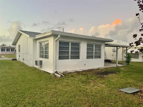 4904 NW 42nd Terrace Tamarac FL 33319