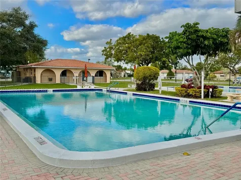 4904 NW 42nd Terrace Tamarac FL 33319