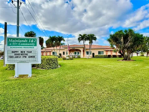 4904 NW 42nd Terrace Tamarac FL 33319