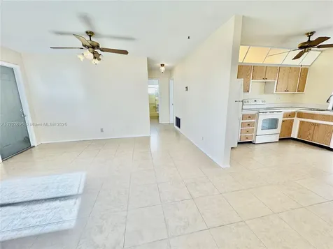 4904 NW 42nd Terrace Tamarac FL 33319