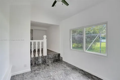 420 NE 154th Street Miami FL 33162