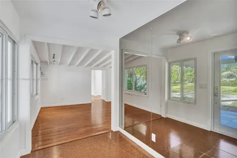 420 NE 154th Street Miami FL 33162