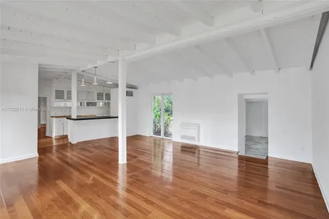 420 NE 154th Street Miami FL 33162