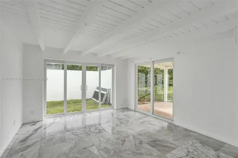 420 NE 154th Street Miami FL 33162