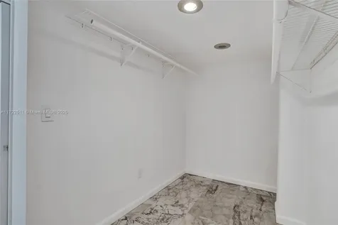 420 NE 154th Street Miami FL 33162