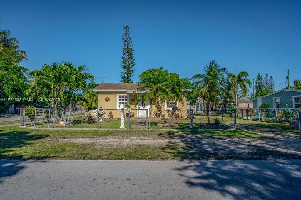 637 NW 4th Street Homestead FL 33030