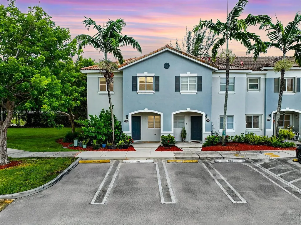 1592 SE 31st Court Homestead FL 33035