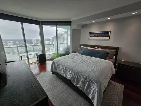1900 Bayshore Drive Miami FL 33132