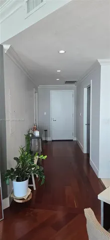 1900 Bayshore Drive Miami FL 33132