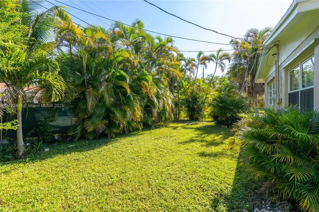 864 NW 16th Terrace Fort Lauderdale FL 33311