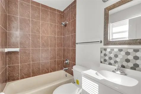 864 NW 16th Terrace Fort Lauderdale FL 33311