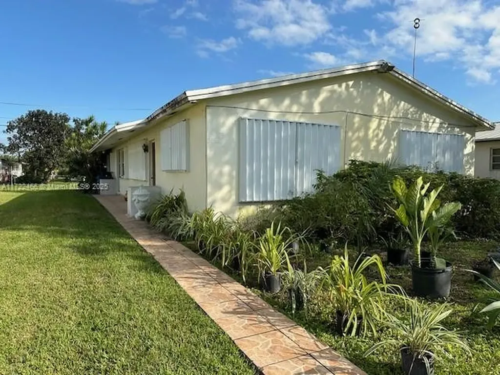 25421 SW 107th Court Homestead FL 33032