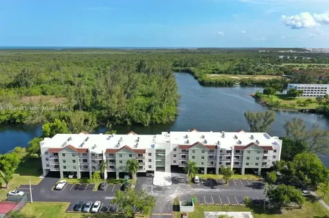 8240 SW 210 Th Cutler Bay FL 33189