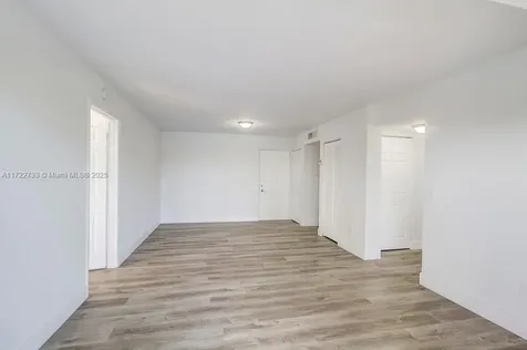 8240 SW 210 Th Cutler Bay FL 33189