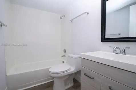 8240 SW 210 Th Cutler Bay FL 33189