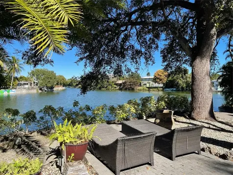 6411 SW 62nd Terrace South Miami FL 33143