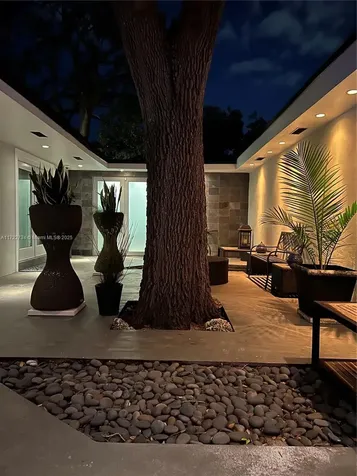 6411 SW 62nd Terrace South Miami FL 33143