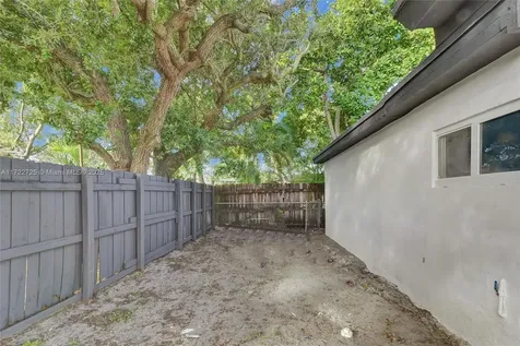 6126 SW 40th Court Miramar FL 33023