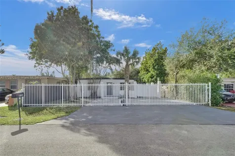 6126 SW 40th Court Miramar FL 33023