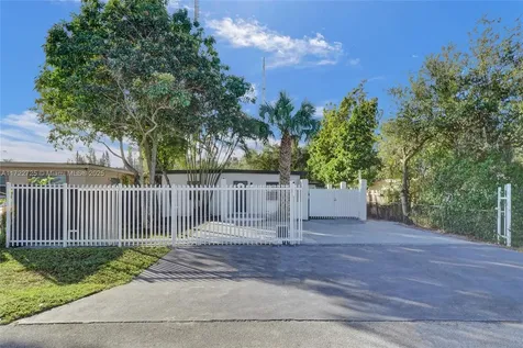 6126 SW 40th Court Miramar FL 33023