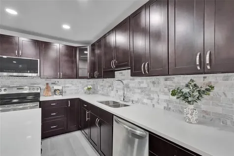 6126 SW 40th Court Miramar FL 33023