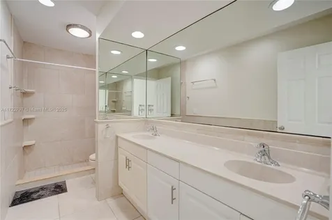 553 Goldenwood Way Wellington FL 33414