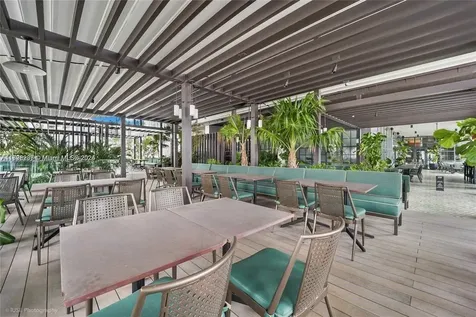 159 NE 6 Miami FL 33132