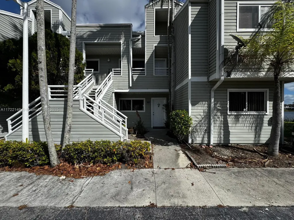 3437 NW 44th Street Oakland Park FL 33309