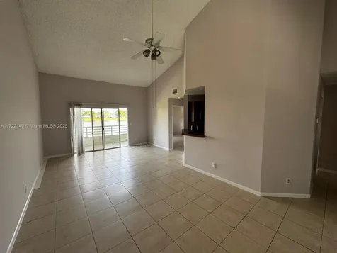 3437 NW 44th Street Oakland Park FL 33309