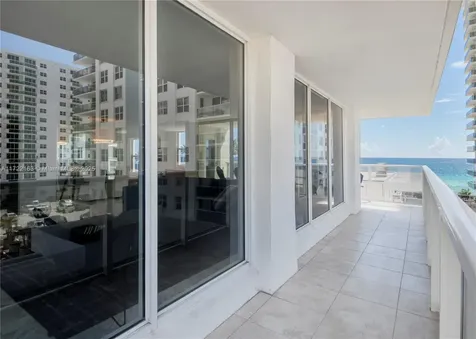 2751 S Ocean Drive Hollywood FL 33019