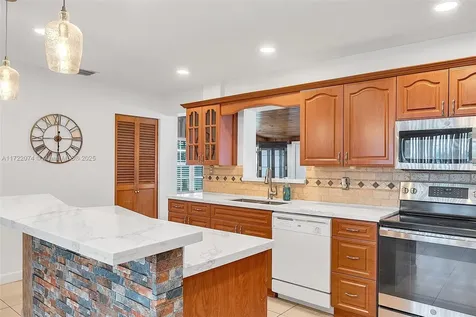 1320 NE 205th Terrace Miami FL 33179